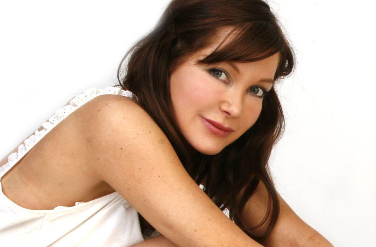 The Flashback Interview Holly Fields Popgeeks